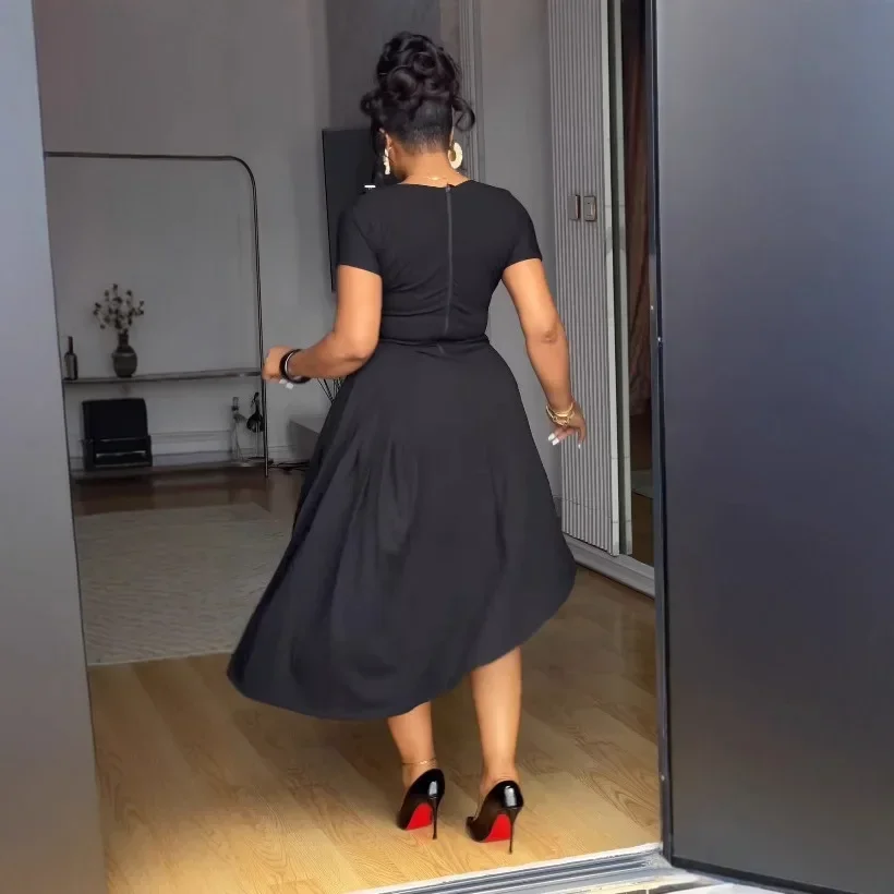 حجم كبير فساتين الأفريقية للنساء S-3XL الصيف الأفريقي قصيرة الأكمام الأسود الخامس الرقبة البوليستر ميدي فستان وتتسابق الملابس الأفريقية