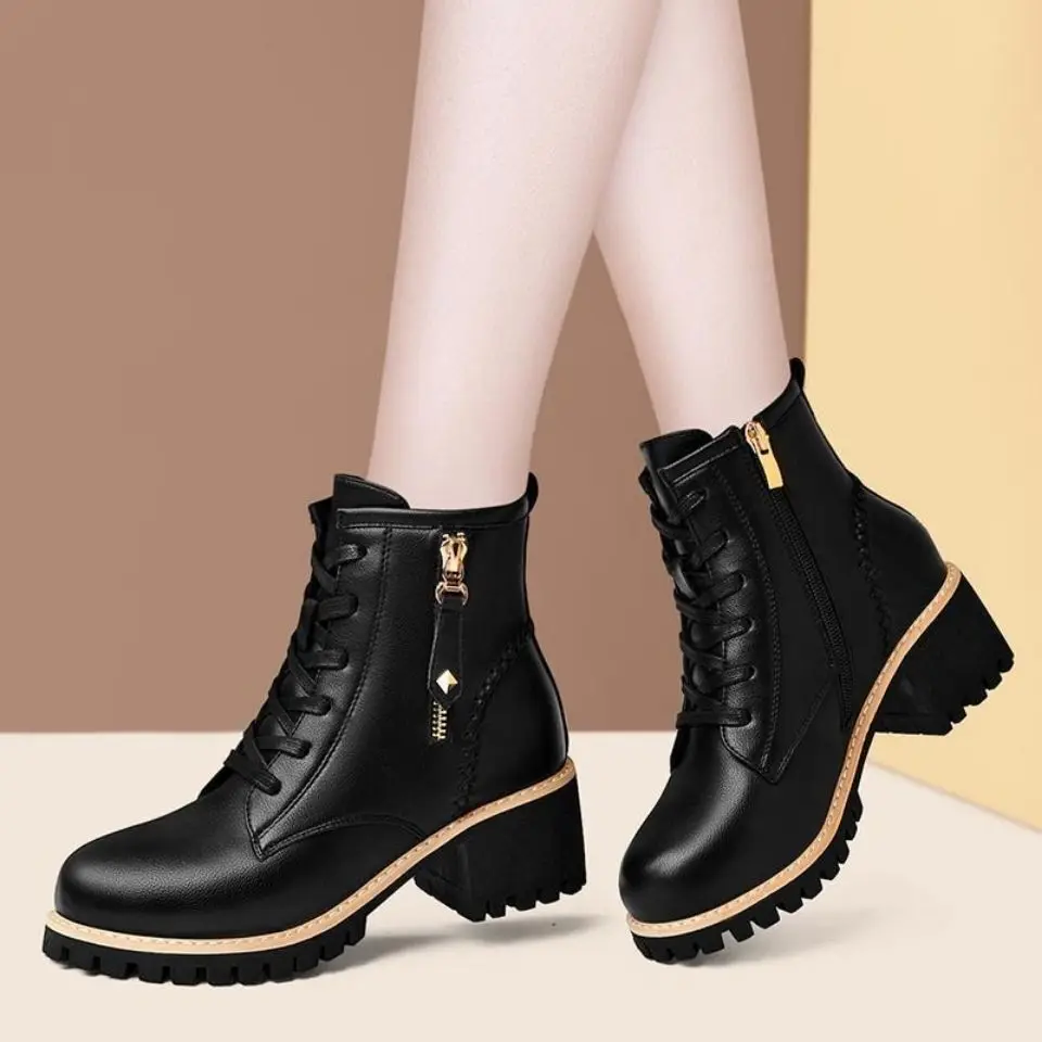 

Women Shoes Boots Ankle Round Toe Short Autumn British Wind Genuine Leather Thick With Fur Ladies Short Motorcycle heels boots