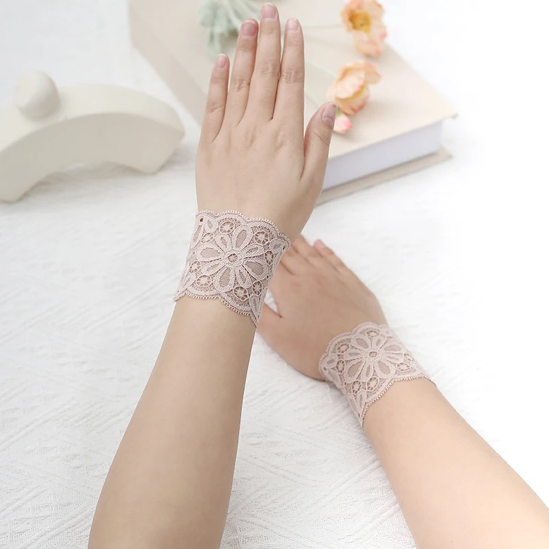 Sexy Lace Sleeve Women Short Arm Cuff Thin Elastic Cover Scars Wrist Summer Driving Fingerless Sunscreen Mittens - view 4