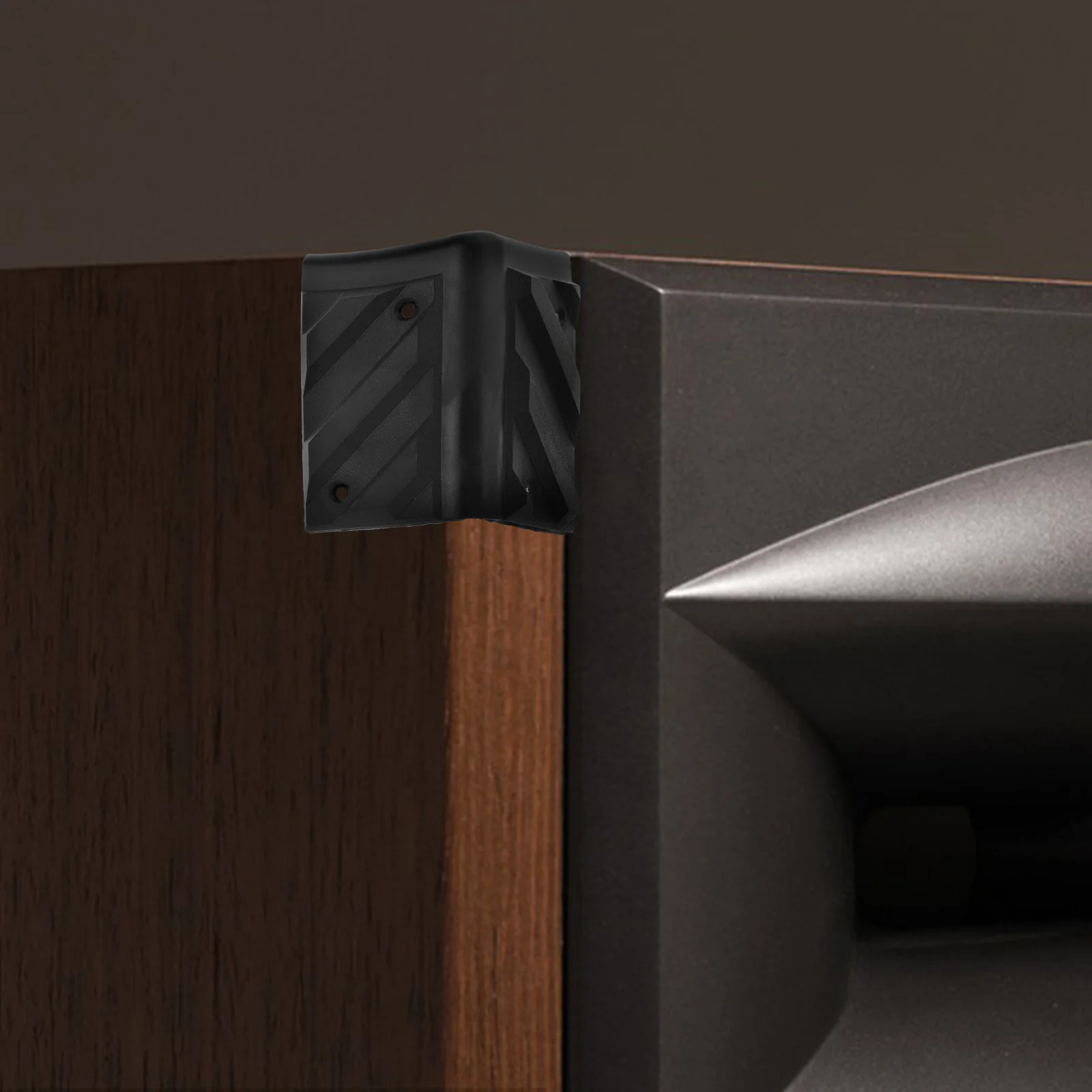 

16Pcs Speaker Corner Protectors Plastic Durable Corner Guards for Speaker Cabinets Furniture Bags Protection