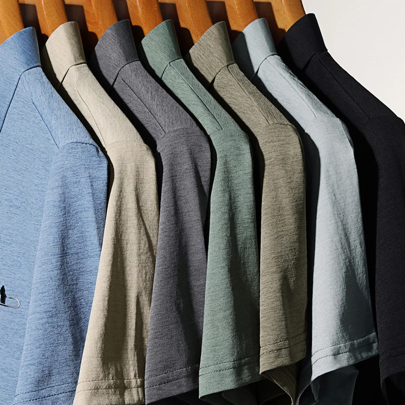 Herbstliches Herren-Freizeit-Poloshirt mit aufgedrucktem Logo, atmungsaktivem Stoff, langen Ärmeln und Reverskragen für die Arbeit. – Detail 14