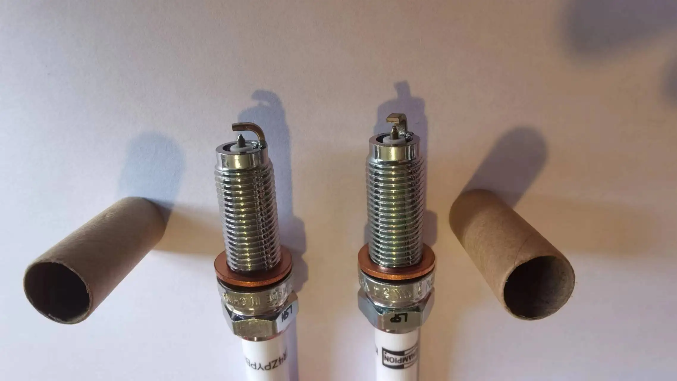 CHAMPION OE601/KER4ZPYPBI-1 Spark Plug for AUDI,,SKODA, 1.5T /VW 05E905602 ONLY 1 price