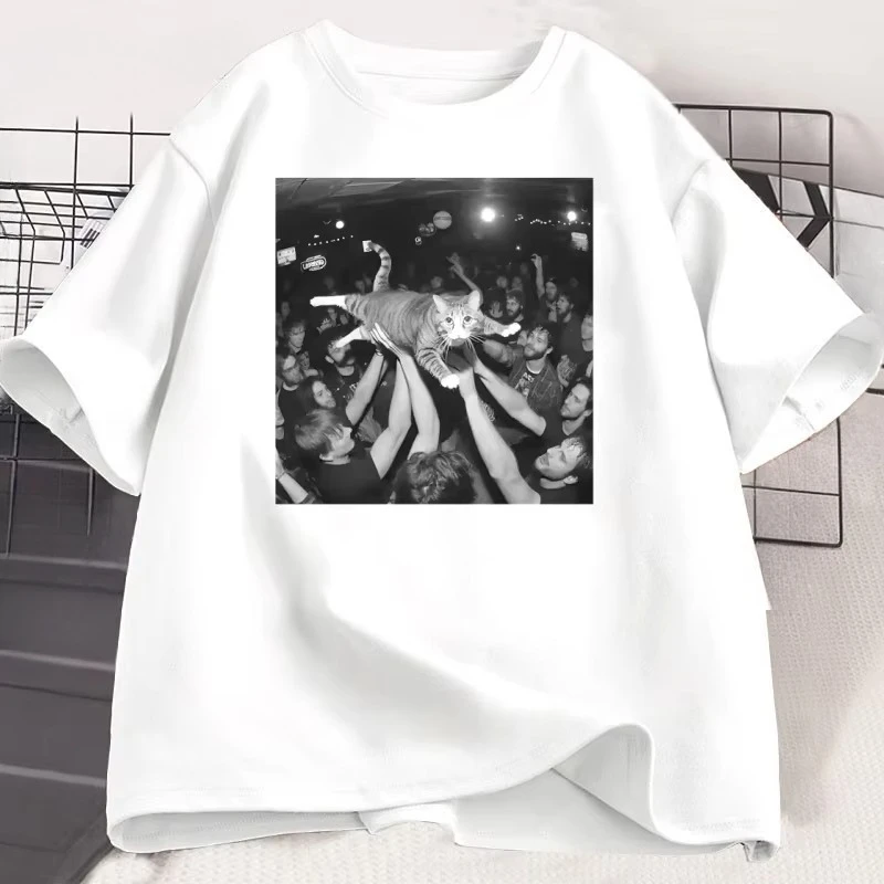 Rock Show Cat Meme Thirt Cute Surfing Tee Funny Gang Smoking Cat T-Shirt Men Women Cotton Tees Short Sleeve High Quality Clothes