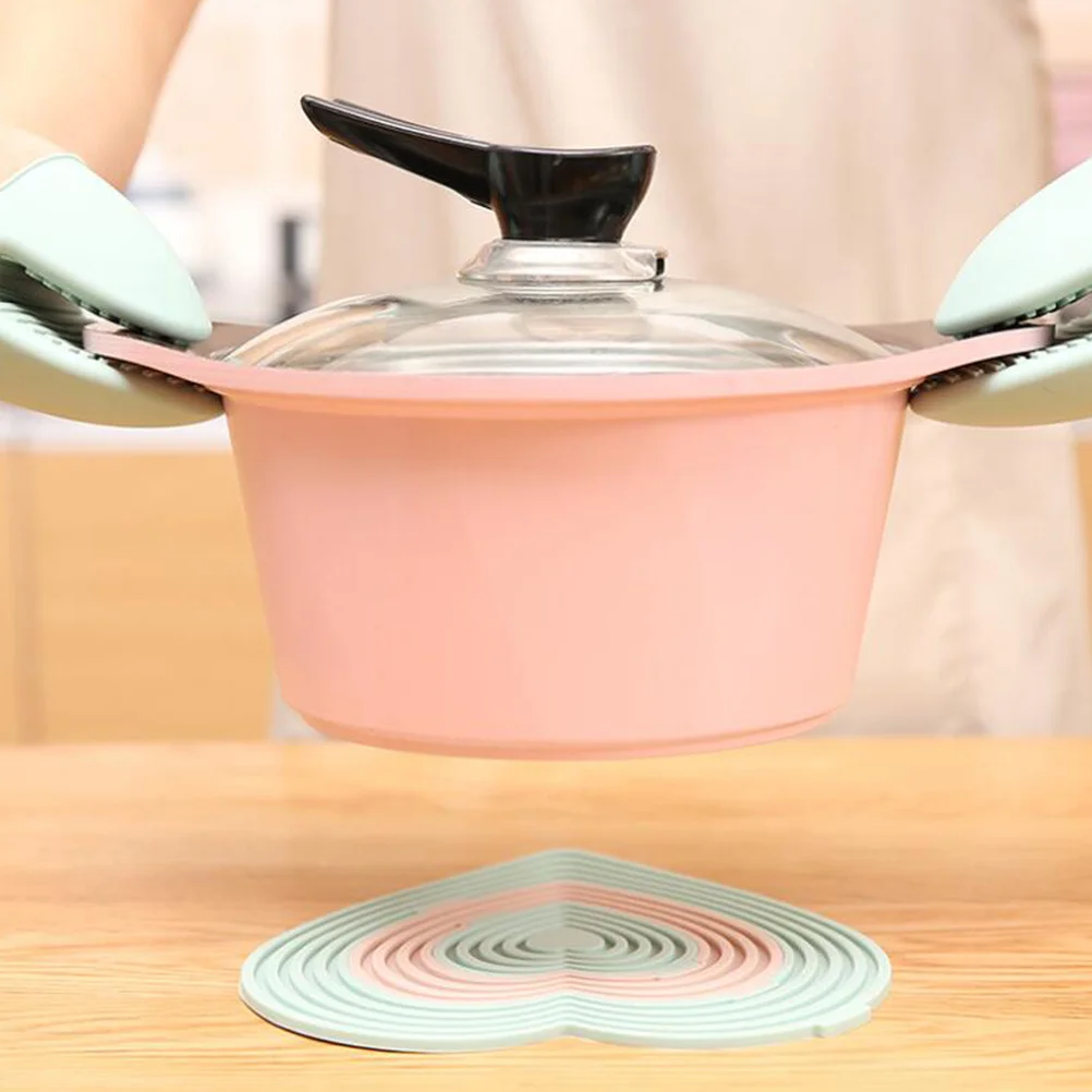 

Heat Insulation Silicone Coaster Heart Shaped Placemat Table Mat for Cups Plates Home Decor Silicone Coasters Heart Placemats