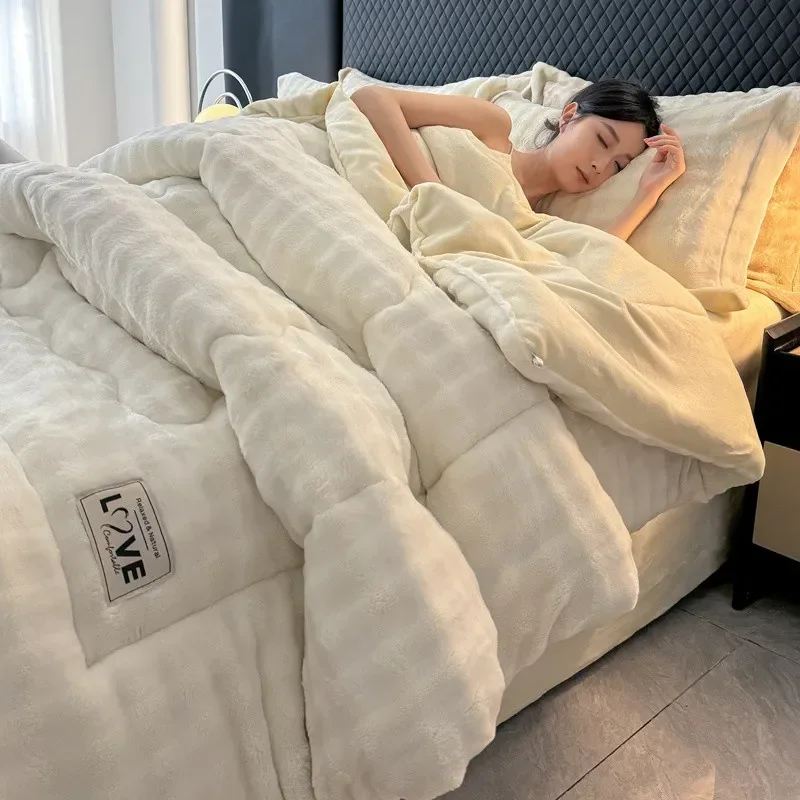 

Новое утолщенное одеяло из кроличьего плюша 2024 года, теплое одеяло для весны, осени и зимы, для студенческих общежитий, односпальное и двуспальное.