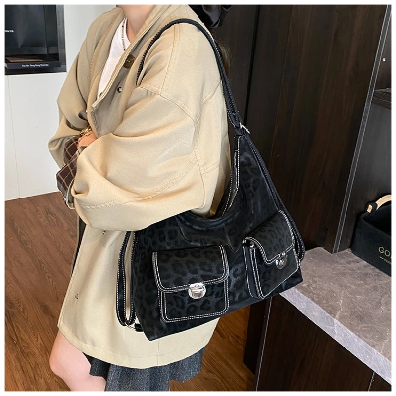 

Large Capacity Women's Tote Bag Leopard Print Casual Crossbody Shoulder Bag Fashionable Winter Hot Sale Handheld