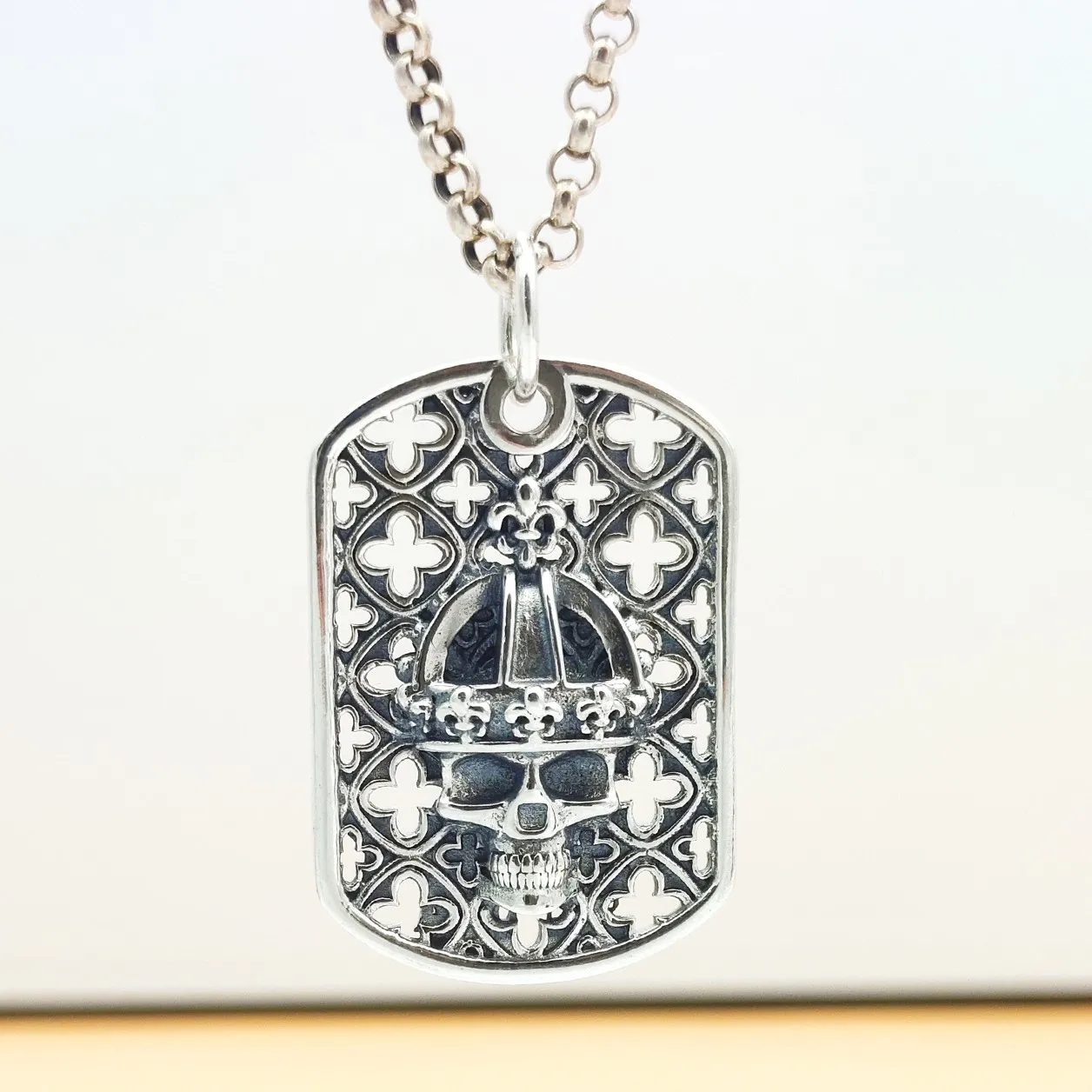 

Sterling silver S925 personality cross and skull dog tag European hip hop jewelry fashion rock necklace