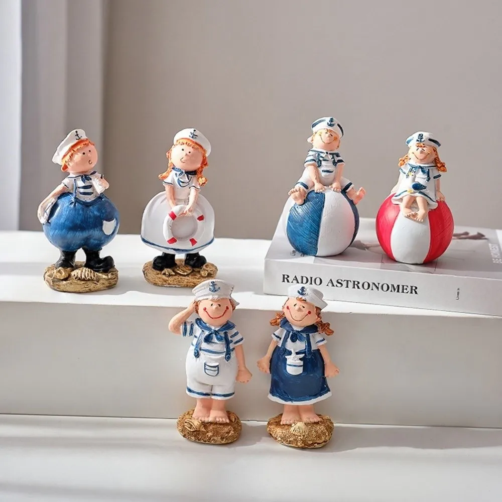 

Mediterranean Style Ocean Couple Doll Statue Seaside Theme Resin Crafts Salute Doll Ornament Handmade Couple Figure Model