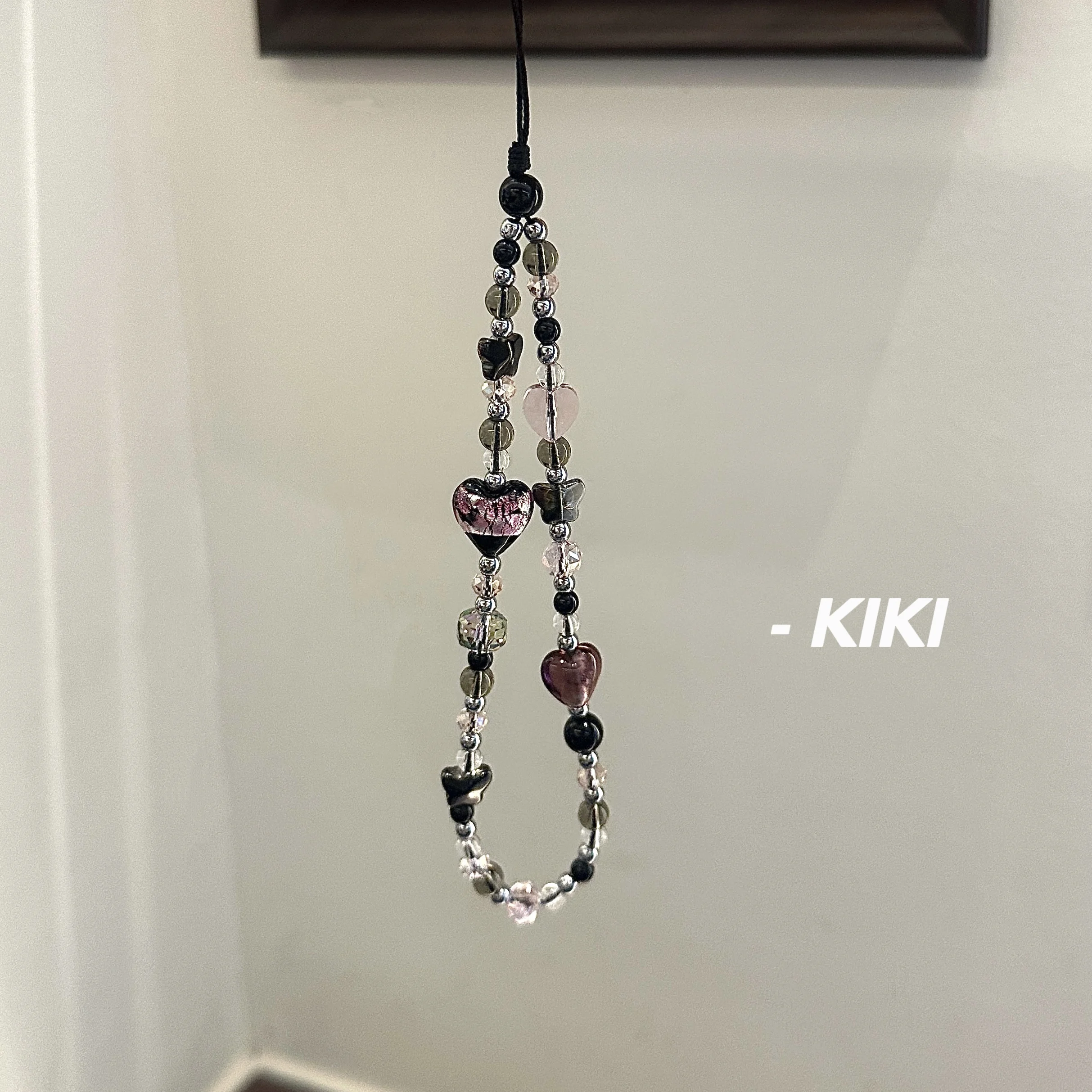 

Оригинальный дизайн, черное, розовое сердце, подвесной ремешок для телефона ручной работы, высококачественная простая сумка для фотоаппарата, кулон, милый ремешок