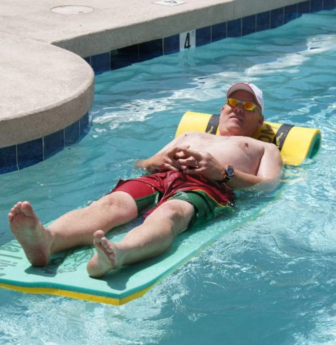 

Hot Selling Swimming Floating Mat Two Pillows with Low Price