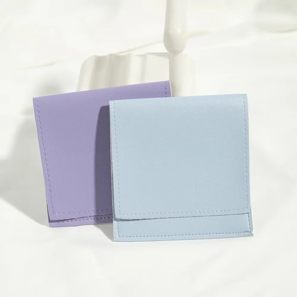 

50 шт. милых кожаных конвертов-мешочков 8x8 см для ювелирных изделий, подарочные пакеты для свадебных украшений, колец, серег, маленькие подарочные пакеты для путешествий