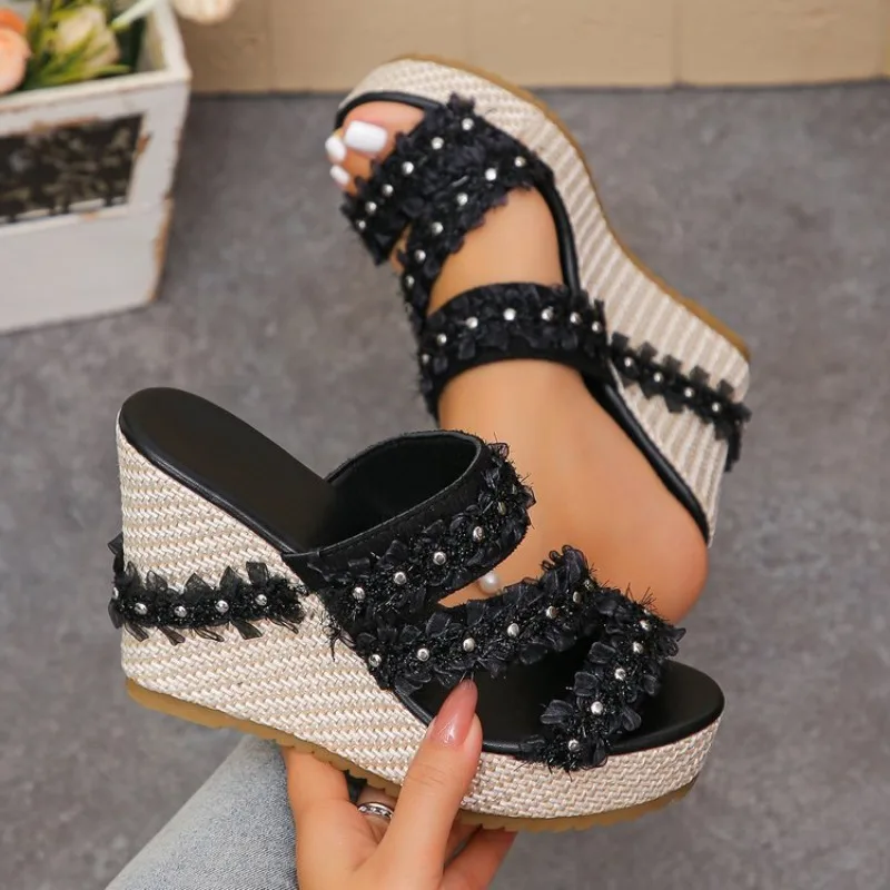 

Дышащие шлепанцы на танкетке с толстой подошвой, новый летний стиль, сандалии на супервысокой платформе с одним ремешком