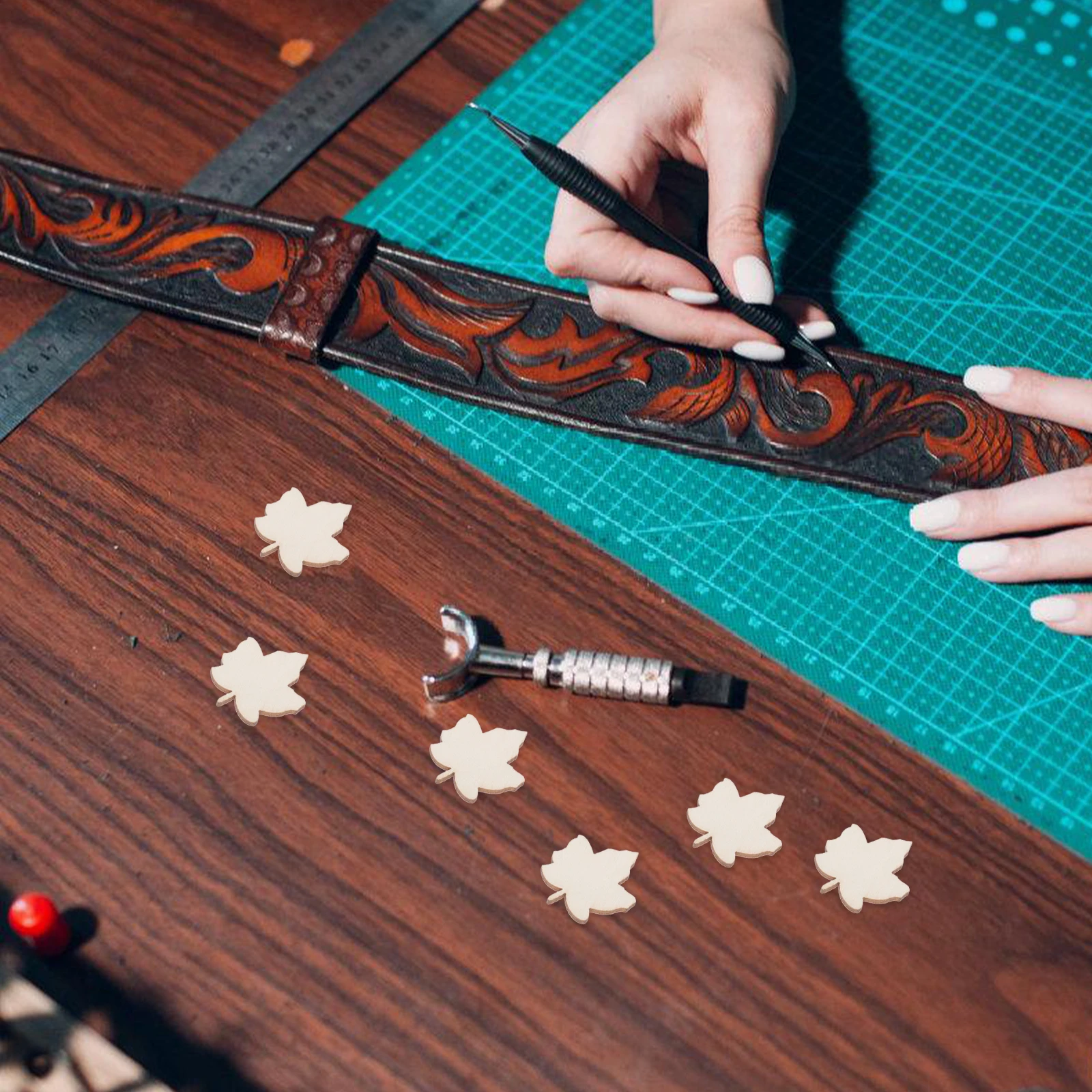 

50 Pcs Maple Leaf Accessories Crafts Fall Leaves for Diy Supplies Decorative Paintings Wood Slices Wooden