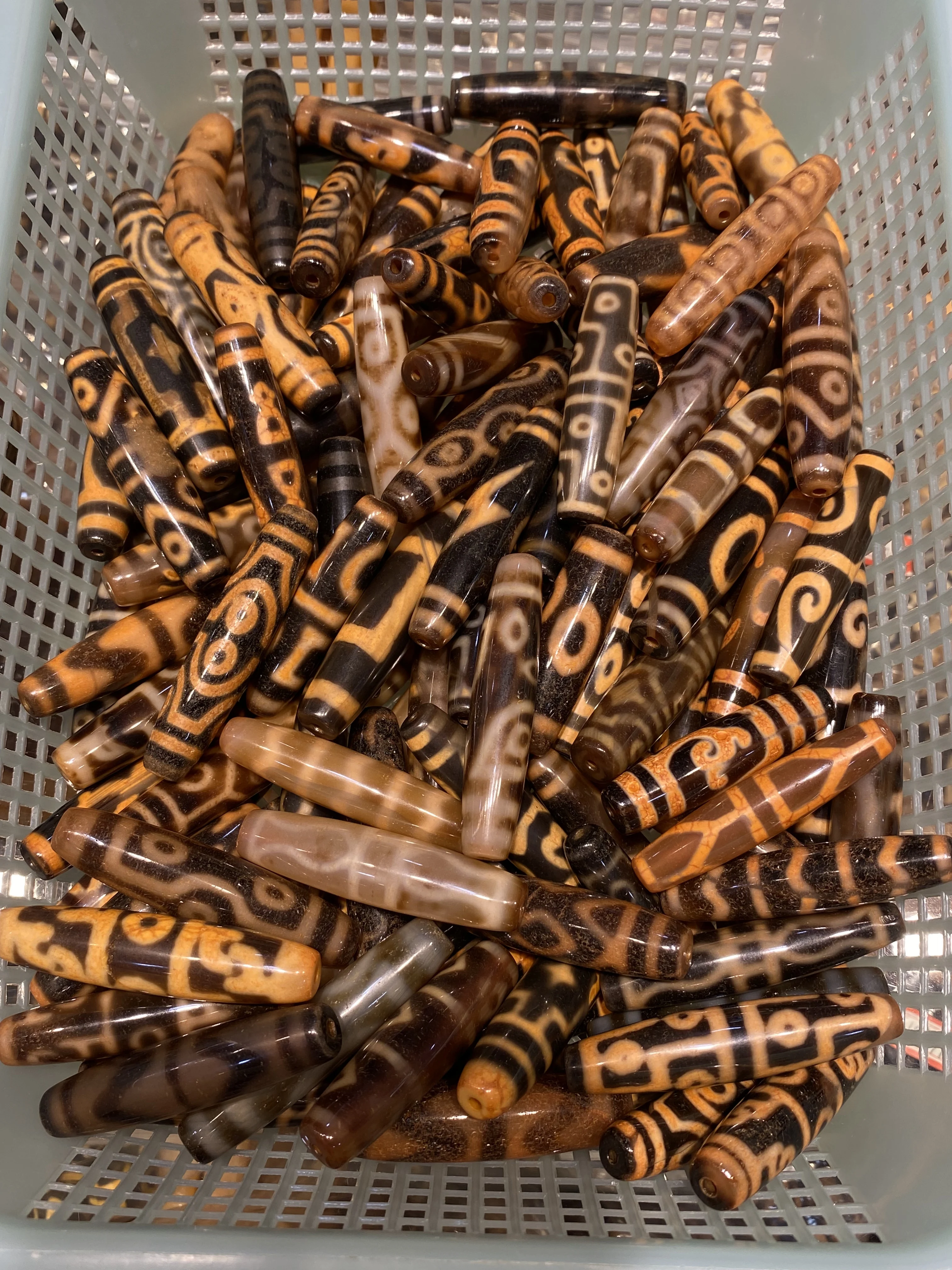 100pcs dzi wholesale accessories necklace pendant bracelet weathered pulp high quality tooth yellow water pattern three eyes