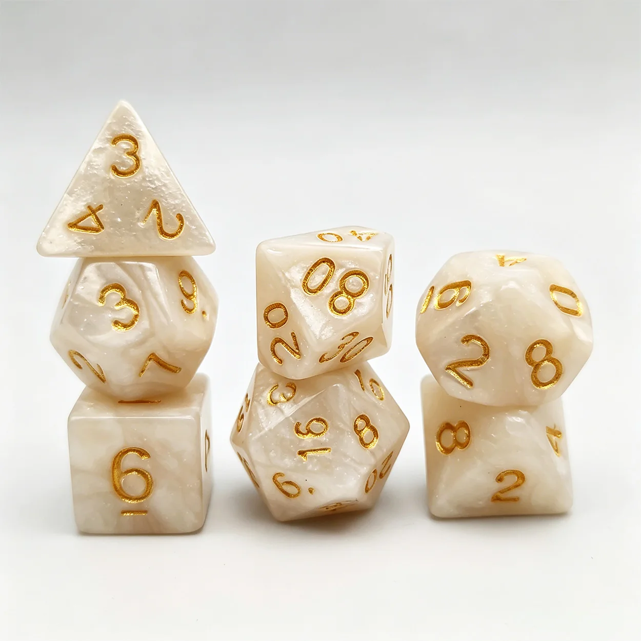 

7Pcs/set Gold Text Series Marble Pattern Dice Set is perfect for role-playing games, Pathfinder, and role-playing games