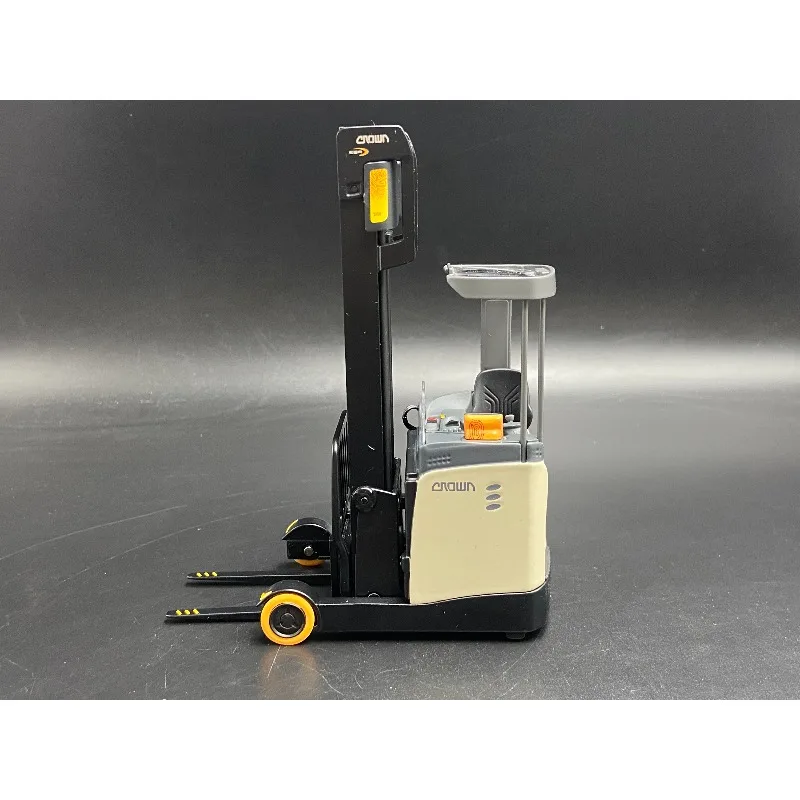Diecast 1:24 Scale Forklift CROWN ESR Stacker Construction Vehicle Alloy Car Model
