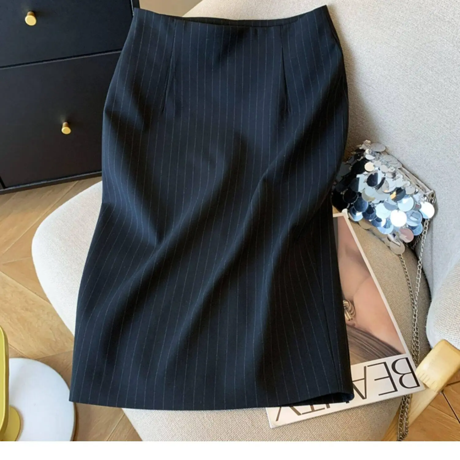 

Vintage Minimalist Black Pinstripe Pencil Skirt High Waist Midi Skirt With Front Slit For Women Elegant Office Lady Commuted Wea