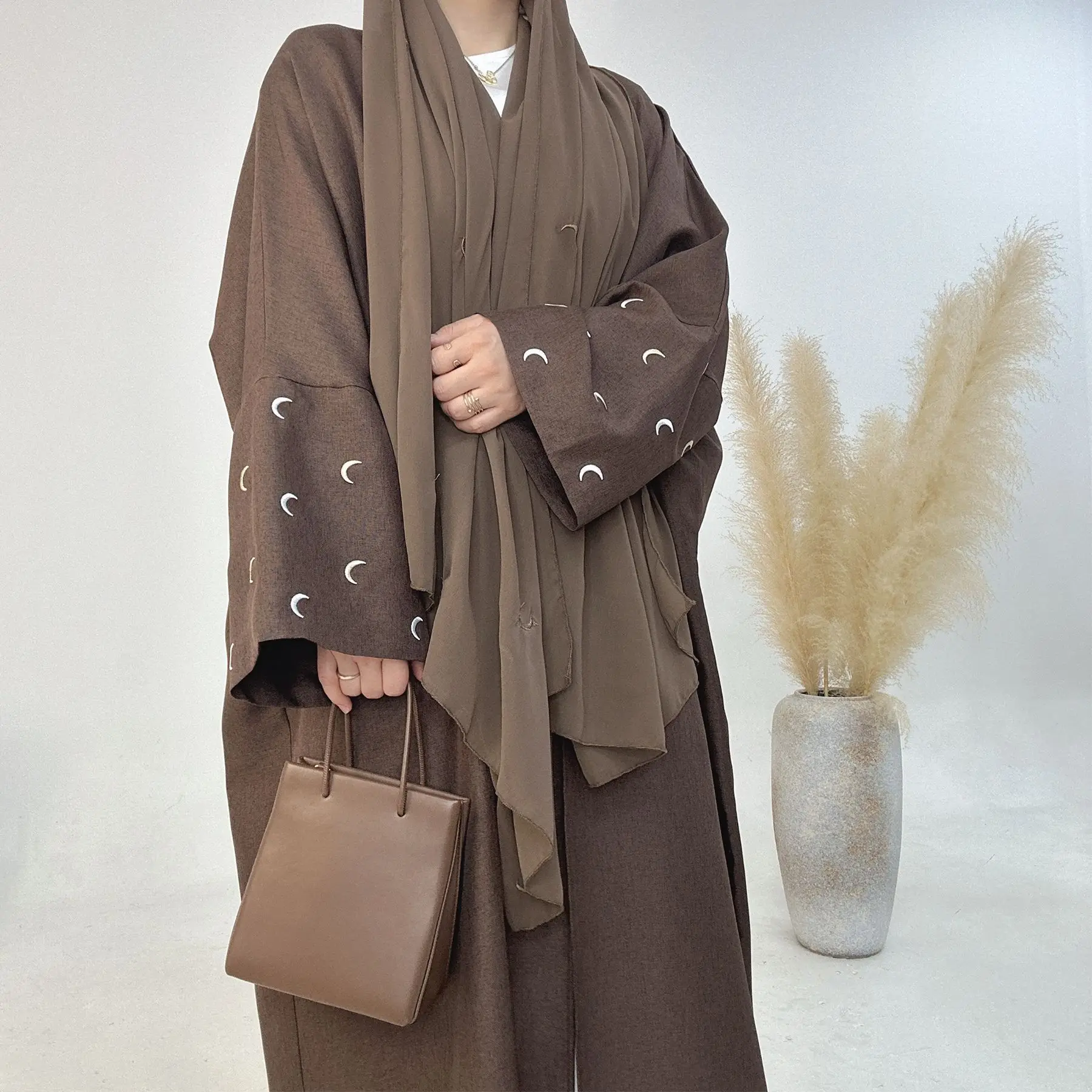 Loriya Hot Sale Embroidery Palestine Kefiyyeh Abaya Wrinkle Polyester Tassel Muslim Modest Abaya Dresses Islamic Clothing