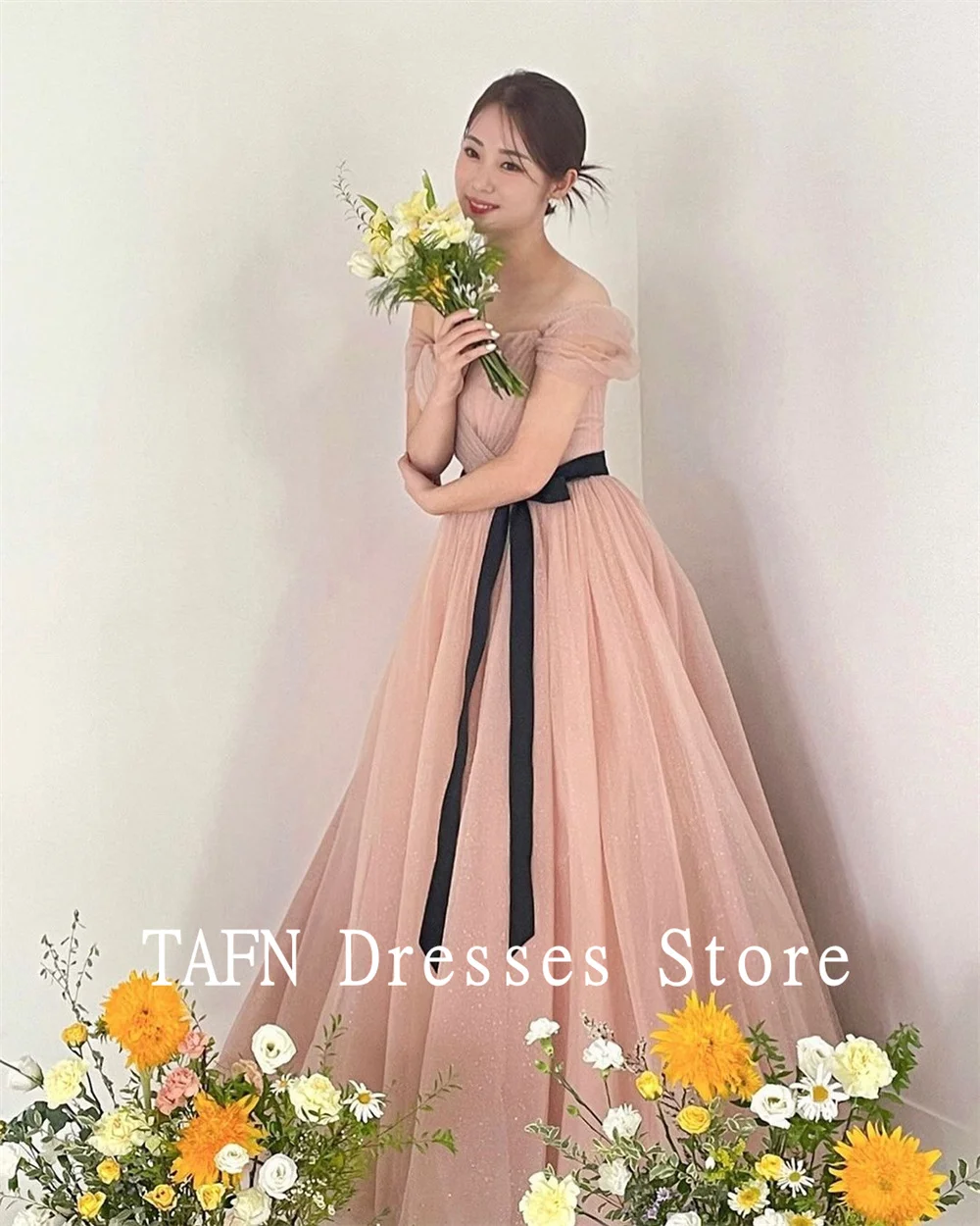 TAFN Korea Wedding Dresses Pink Shiny Tulle A Line Bridal Gown Off the Shoulder Floor-Length Photo Shoot Dresses Custom Made