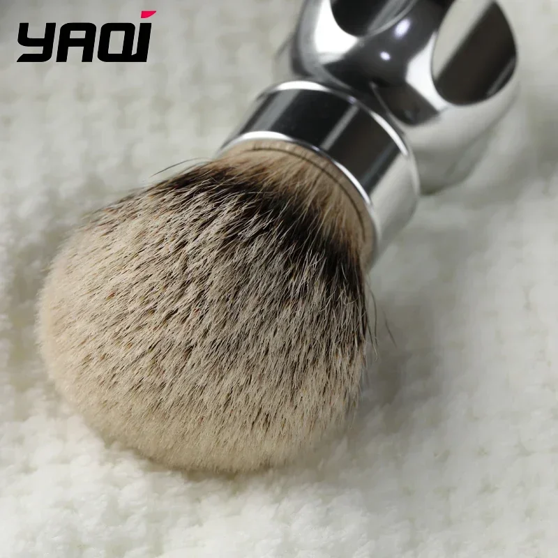 oferta-relampago-2026-brocha-de-afeitar-yaqi-gemini-24mm-con-mango-de-metal-anodizado-y-pelo-de-texugo-silvertip-para-hombre