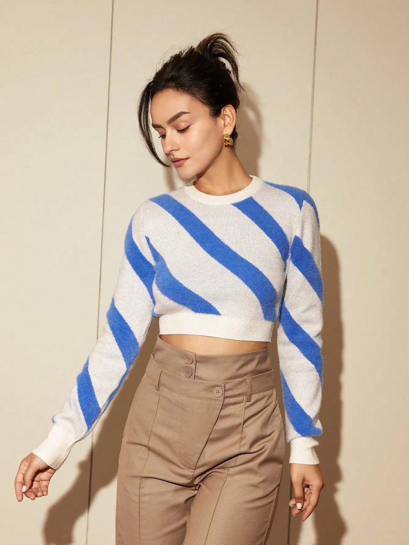 AEL Lady Long sleeve short top high waist women's sweater matching diagonal stripe sweater base sweater color contrast