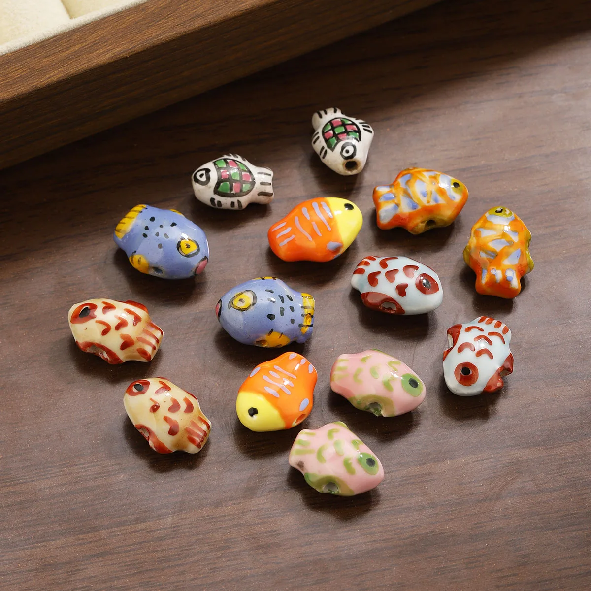 5Pcs Ceramic Beads Colorful Hand Painted Animal Fish Loose Beads Cute for Women Bracelet Earrings DIY Jewelry Making Accessories
