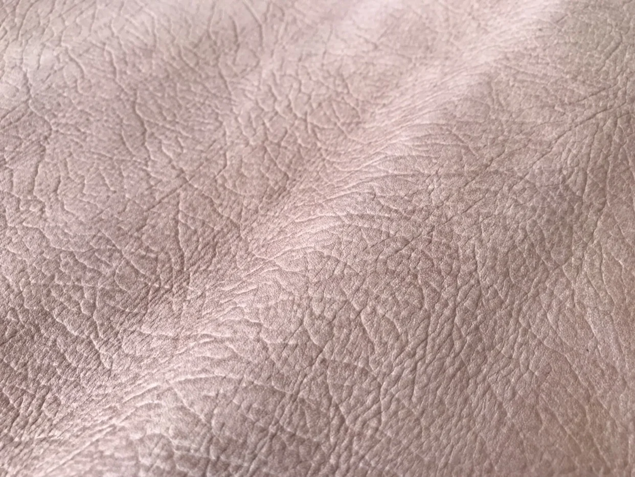 Cowhide Meat Pink Bone Grain, Thickness 2.2mm, 24-26 SF Grain Cowhide Cowhide