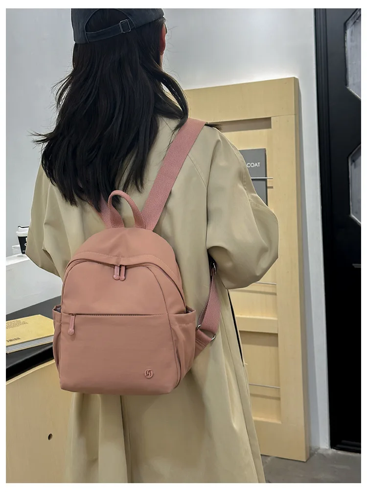 Stilvoller, minimalistischer Rucksack für Damen, leichte Reisetasche mit Telefonschlüsselaufbewahrung, kleiner, schicker Rucksack – Detail 27