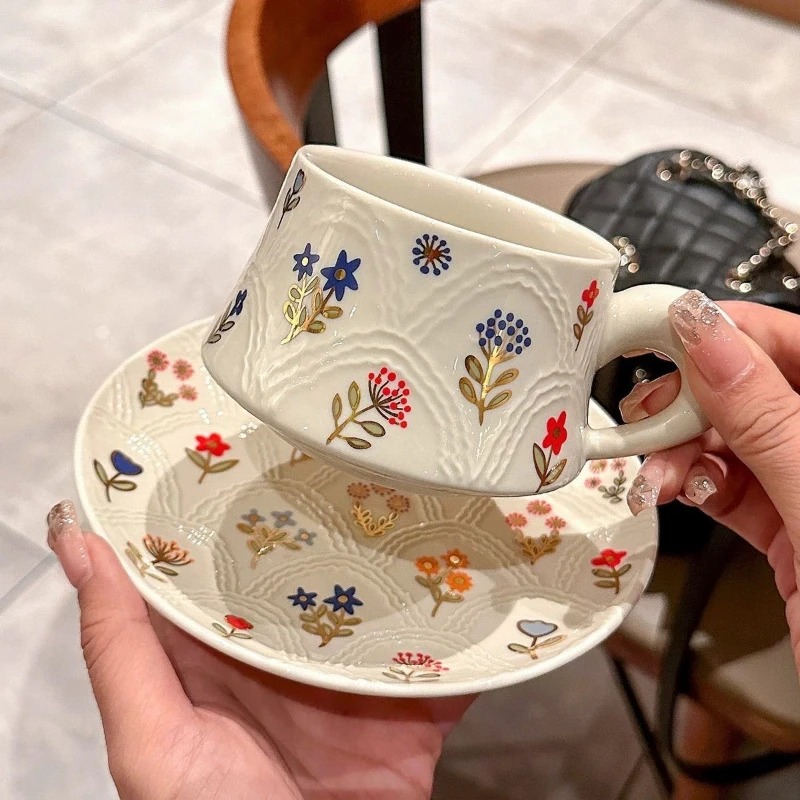 Creative Relief Ceramic Exquisite and Beautiful Plates, Home Dessert Presentation Plates, Artistic Western-style Tableware