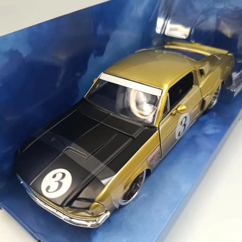 

Jada Diecast 1:24 Scale 1967 Shelby GT500 Alloy Simulation Car Model Static Collection Decorated Holiday Toys Souvenir Gift