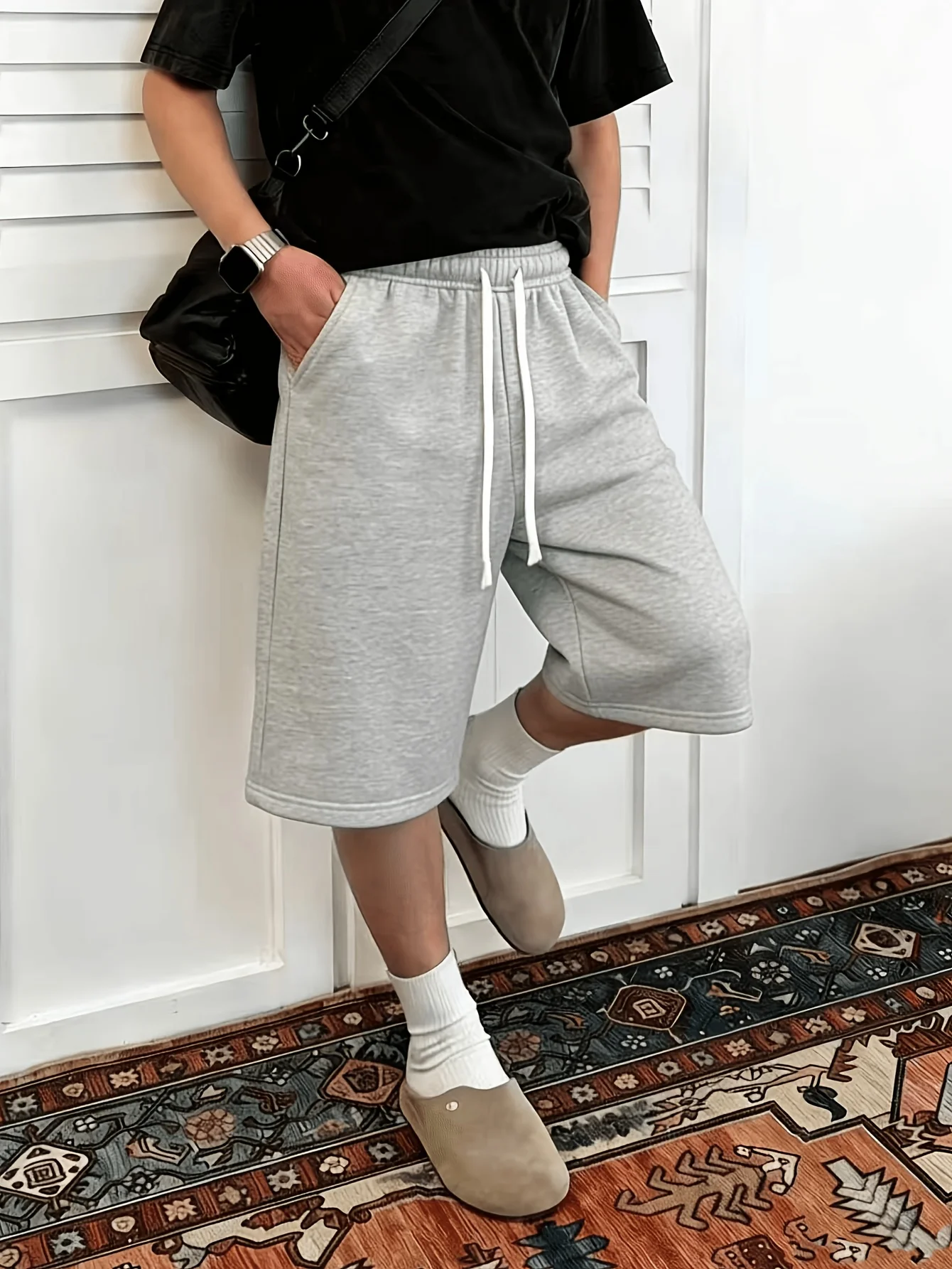 

Men's Casual Shorts for Summer Breathable and Skin-friendly Fabric Stylish and Versatile Suitable for Sports and Everyday Wear