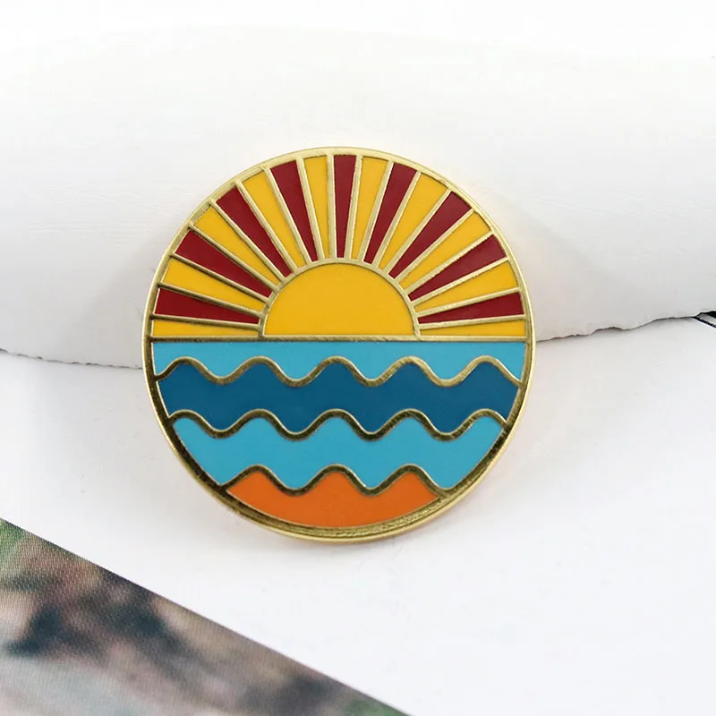 Spectacular Sunrise Over The Water Surface Metal Brooch Vintage Style Pin Accessory