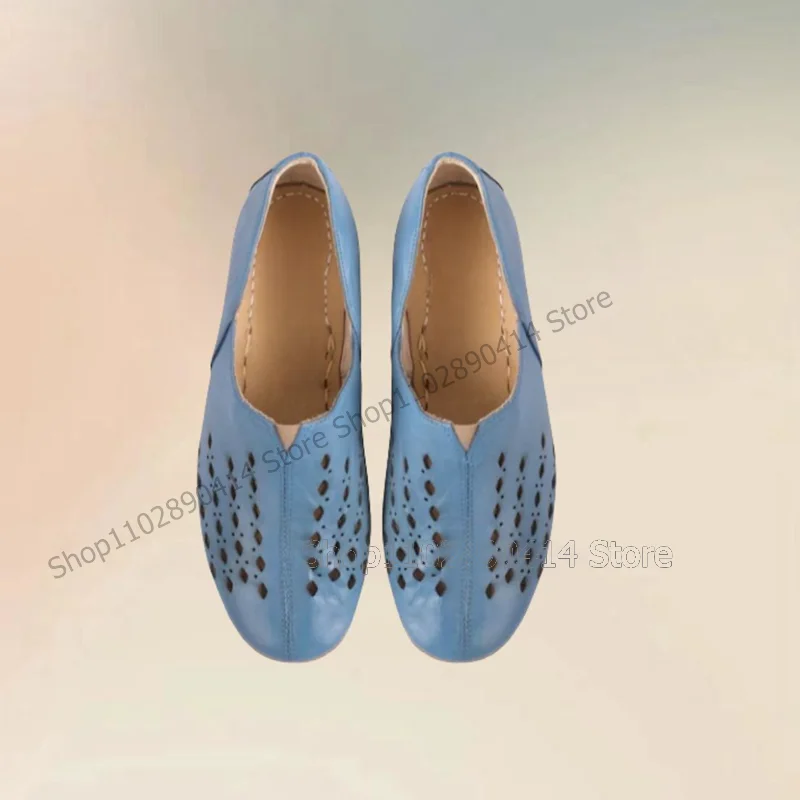 

Sky Blue Hollow Carving Design Penny Loafers Fashion Slip On Men Shoes Luxurious Handmade Party Feast Banquet Men Casual Shoes