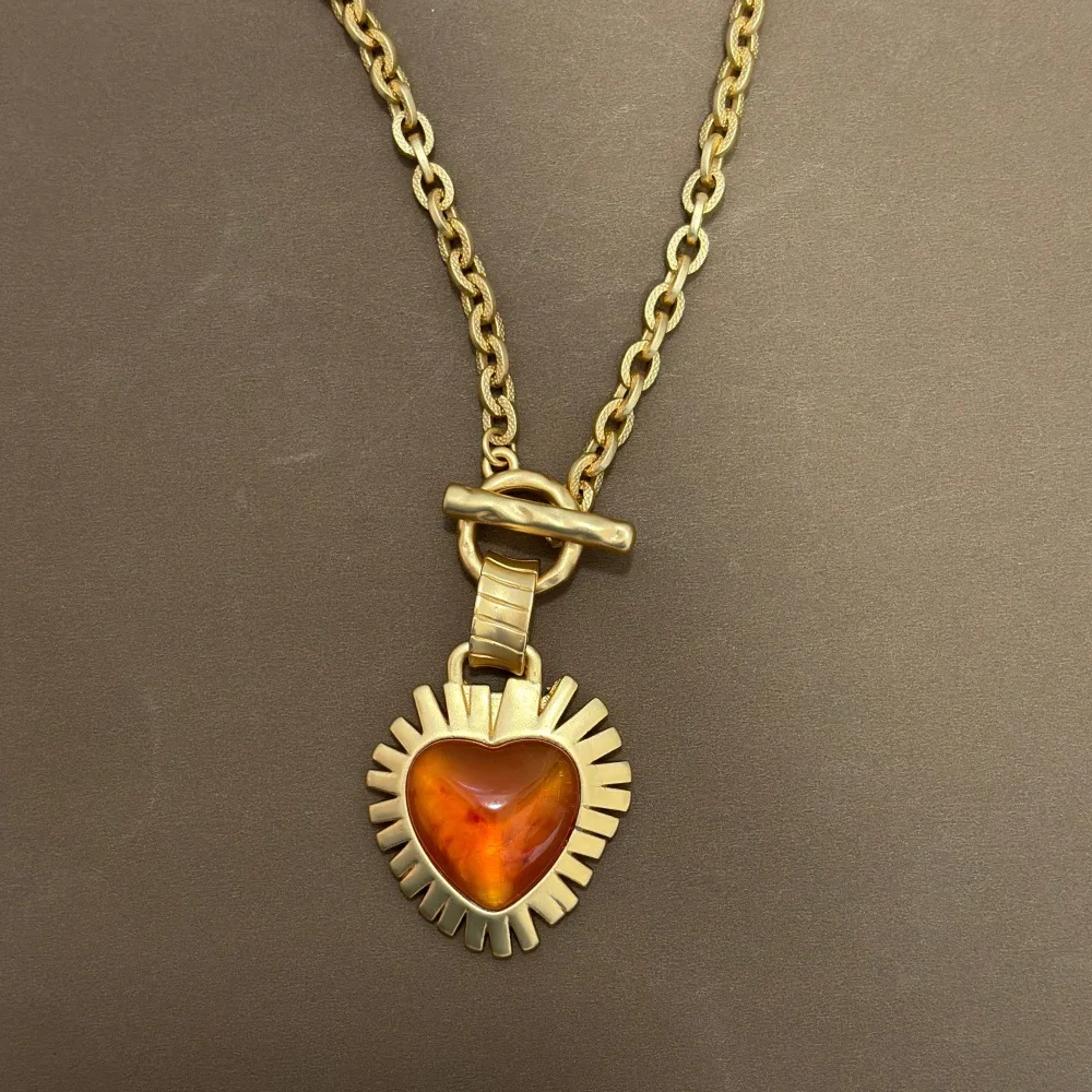 Vintage Orange Love Resin Necklace Earrings for Women's Middle aged Light Luxury Palace Exquisite Exaggerated Fashion Jewelry