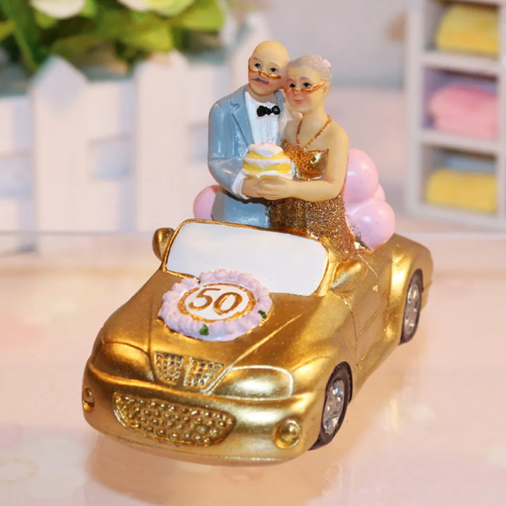 1Pcs Golden Wedding Car Money Box Synthetic Resin Crafts Decoration Unique Style Desktop Ornament Gift for Couples Room Decor