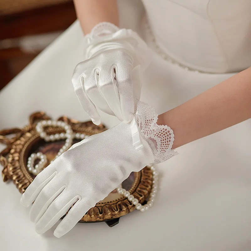 100% Same 24cm Short Wedding Gloves Satin Wrist Fingers Bride Accessory Women Lace Bridal Glove Formal Party