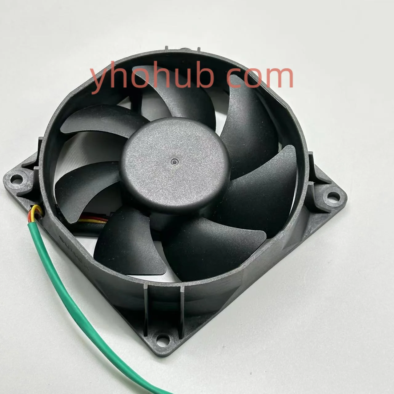 SUNON KDE1209PTV1 13.MS.B4034.AR.GN DC 12V 2.2W 90x90x25mm Server Cooling Fan