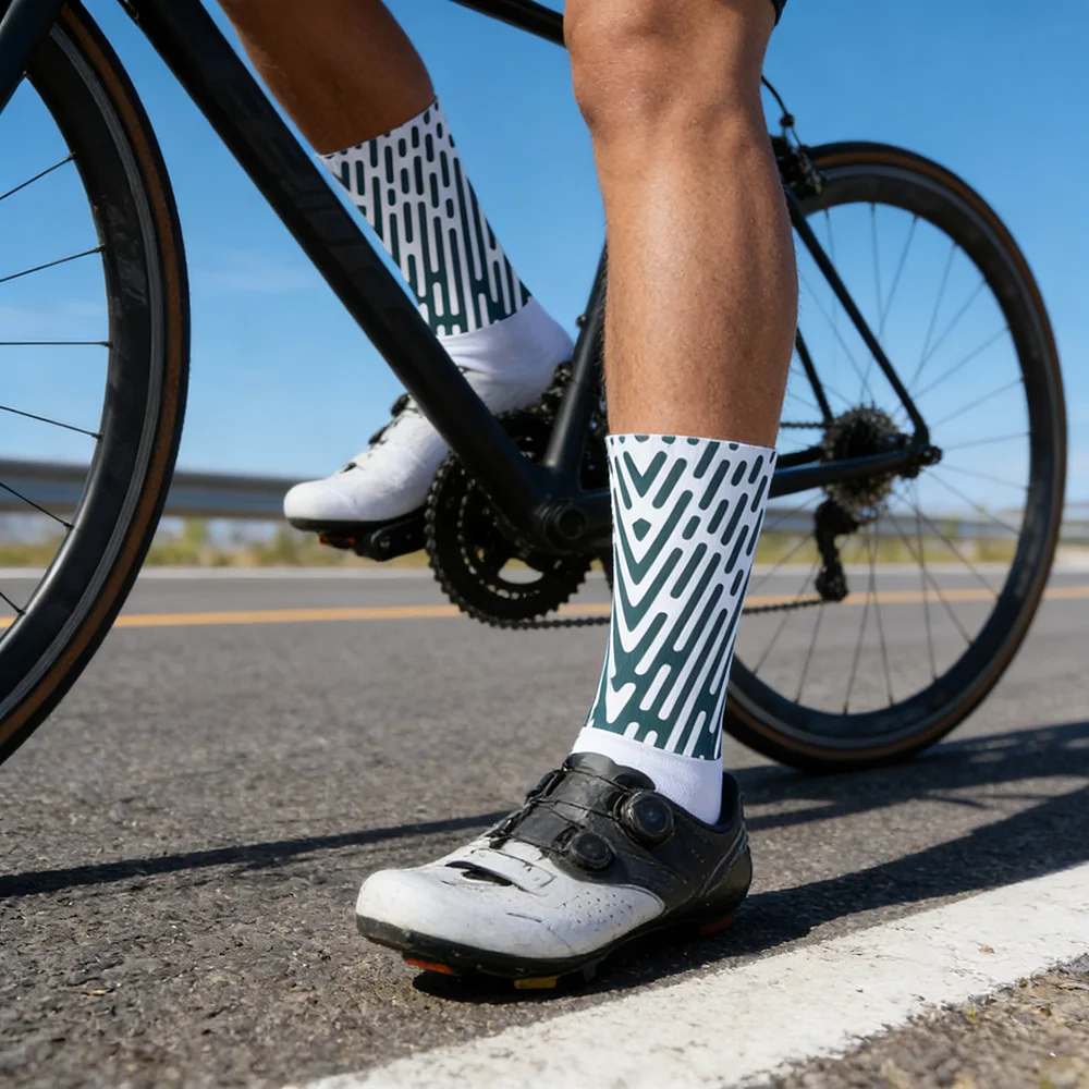 

2026 Aero Summer Cycling Bike Socks Men Women Team Silica Gel Non-Slip Breathable pro Sports Cycling Socks