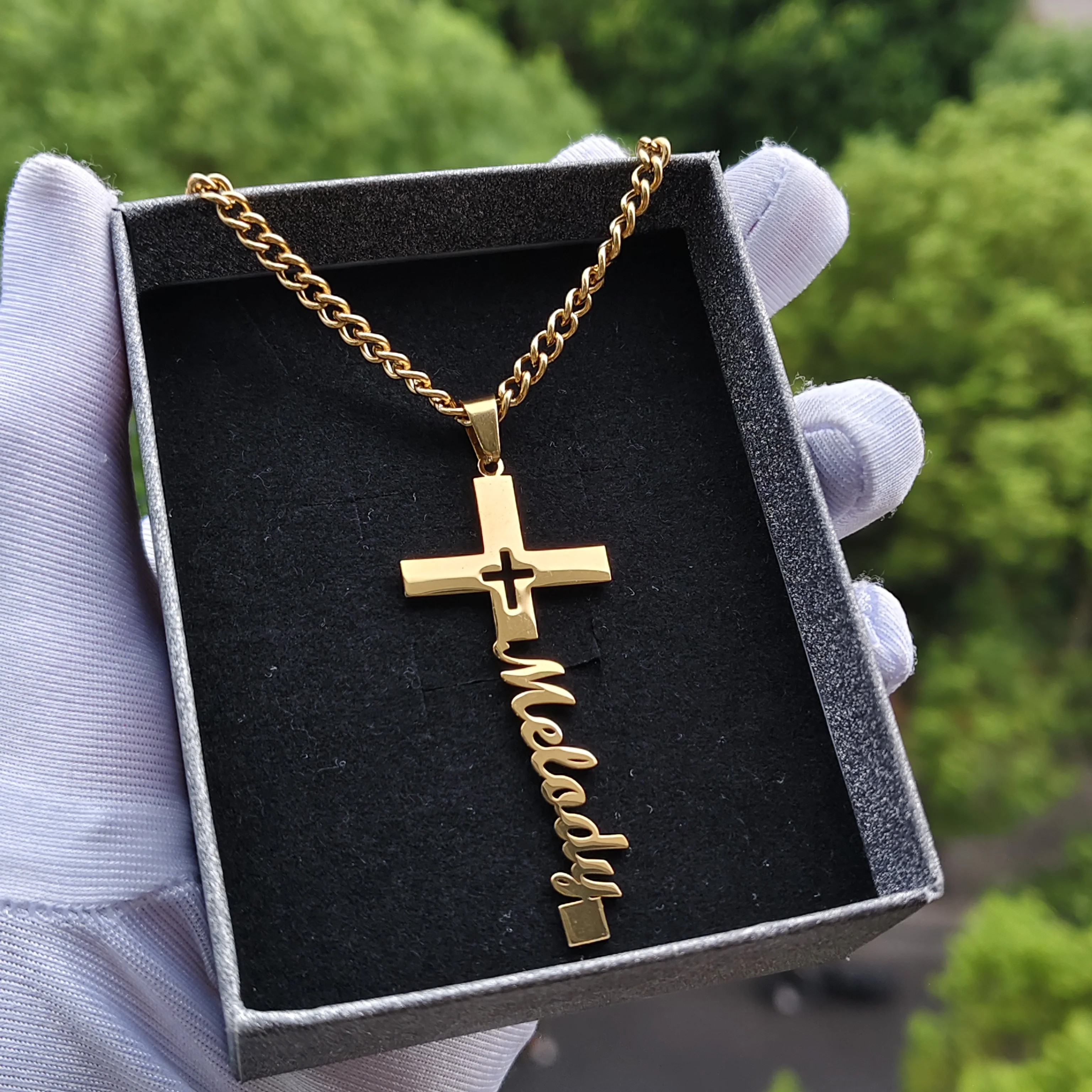 DHQH Neue Großhandel Angepasst Name Kreuz Halskette Personalisierte Brief Kreuz Muster Halskette Valentinstag Geschenk Für Sie/uh
