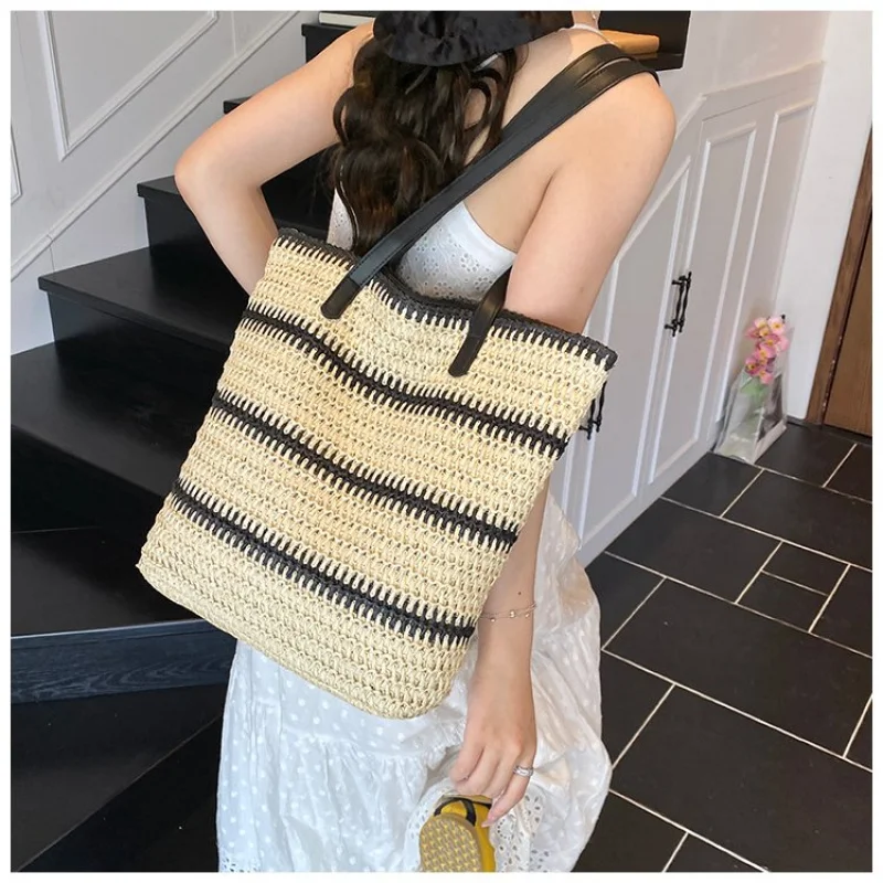 

Luxury Brand Classic Messenger Bag, Leather Shoulder Carry for Women's Genuine Handbag by Famous Designer