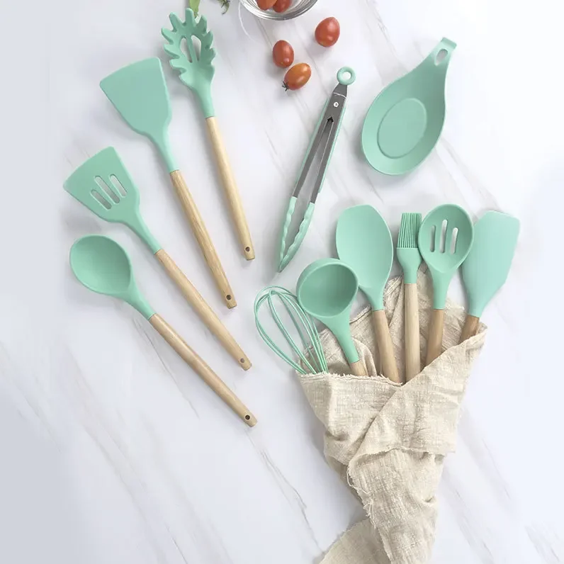 Non-stick Silicone Kitchenware Cooking Utensils Set Cookware Spatula Shovel Egg Beaters Wooden Handle Kitchen Cooking Tool Set