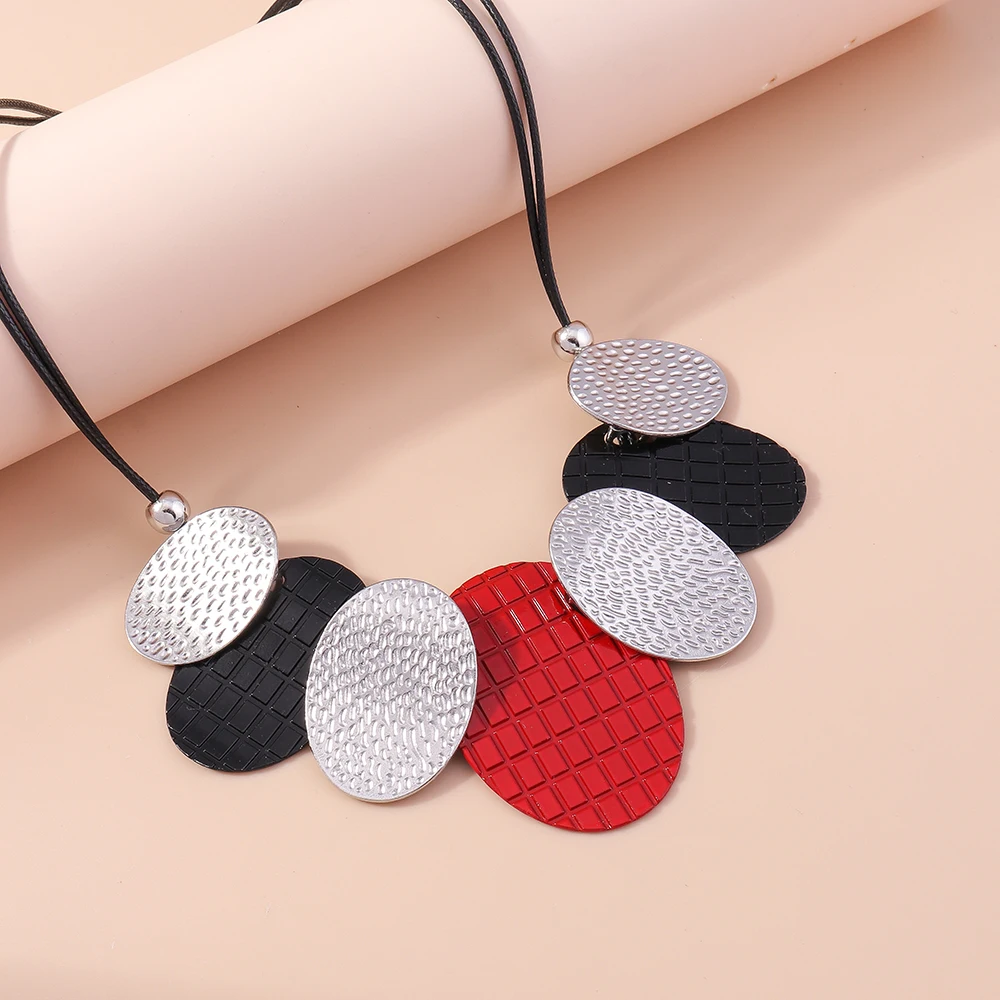 Aihua Runde Große Choker-Halsketten für Frauen, Handgefertigte Statement-Halskette, Vintage Maxi-Halsbänder, Party-Schmuck – Detail 5