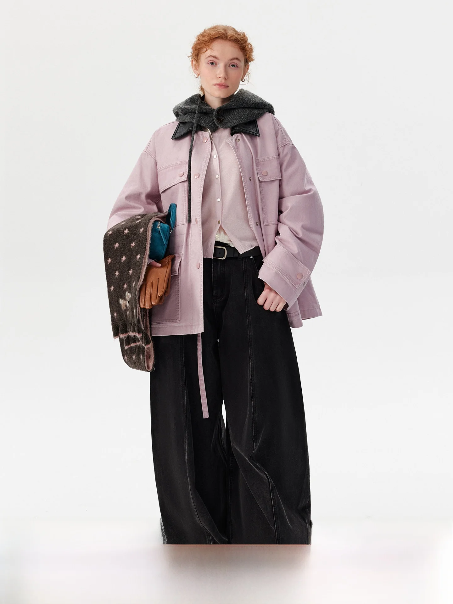 

Новая куртка National Stand 90 из розового денима с белым пуховым наполнителем, теплым кожаным воротником и вставками, свободного кроя, повседневная