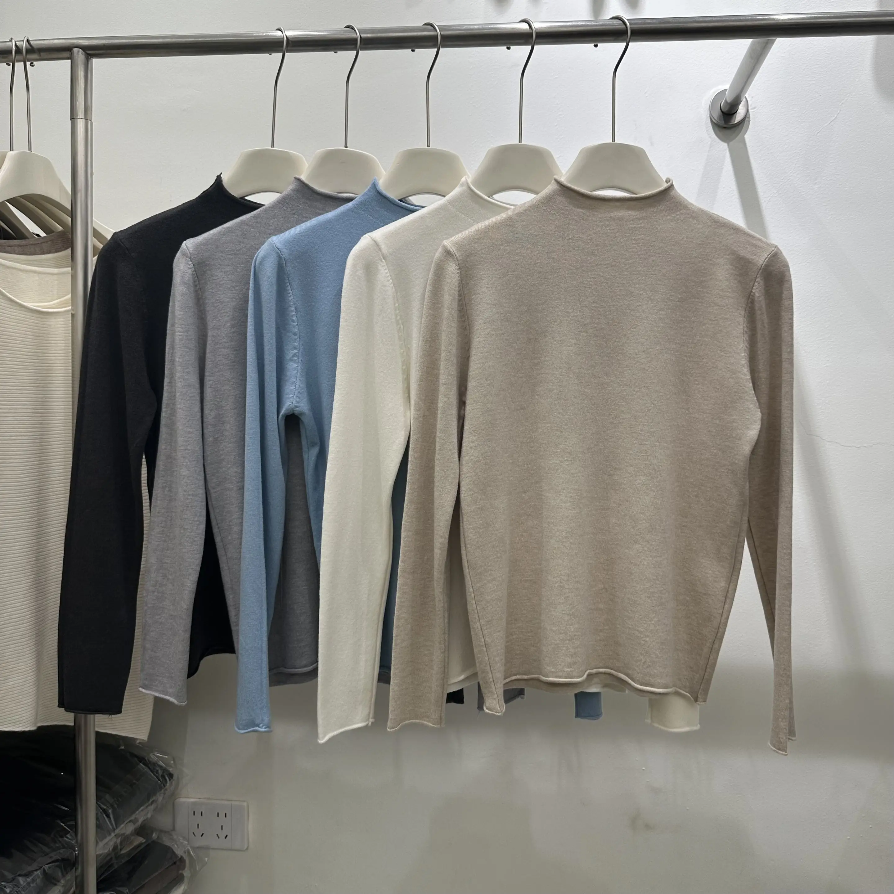 

Женский свитер с длинным рукавом, эластичные тонкие рубашки, повседневные корейские водолазки, теплые осенне-зимние базовые пуловеры с внутренней стороны