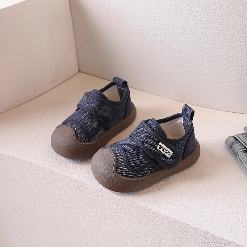 Scarpe di tela per bambini 2024 nuova moda primavera e autunno ragazzi e ragazze scarpe basse da tavola scarpe morbide in Denim per bambini