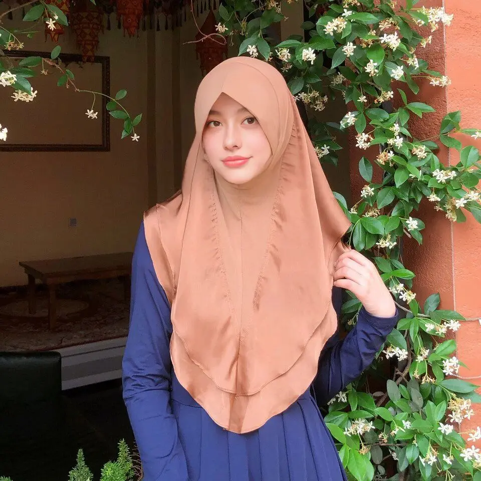 2024 summer new Muslim clothing Hijabs for Women satin scarf headscarf ladies scarf comfortable and breathable