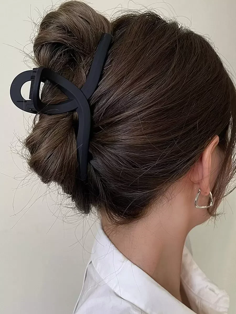 

Black ABS Hair Claw Clip For Women Simple Elegant Casual Styling Accessory