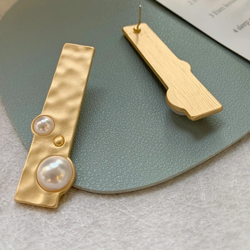 Hammered Metal Pearl Earrings For Women Post Drop Studs Geometric Fashion Jewelry Trendy New Styles Design Items Girl Gift C1124