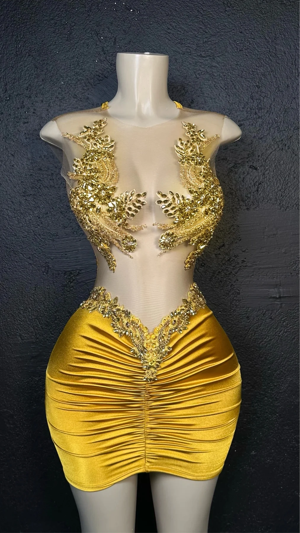 Sheer Gold Women African Cocktail Dresses Beaded Birthday Party Gowns Short Black Girl Prom Dresses Homecoming Customized