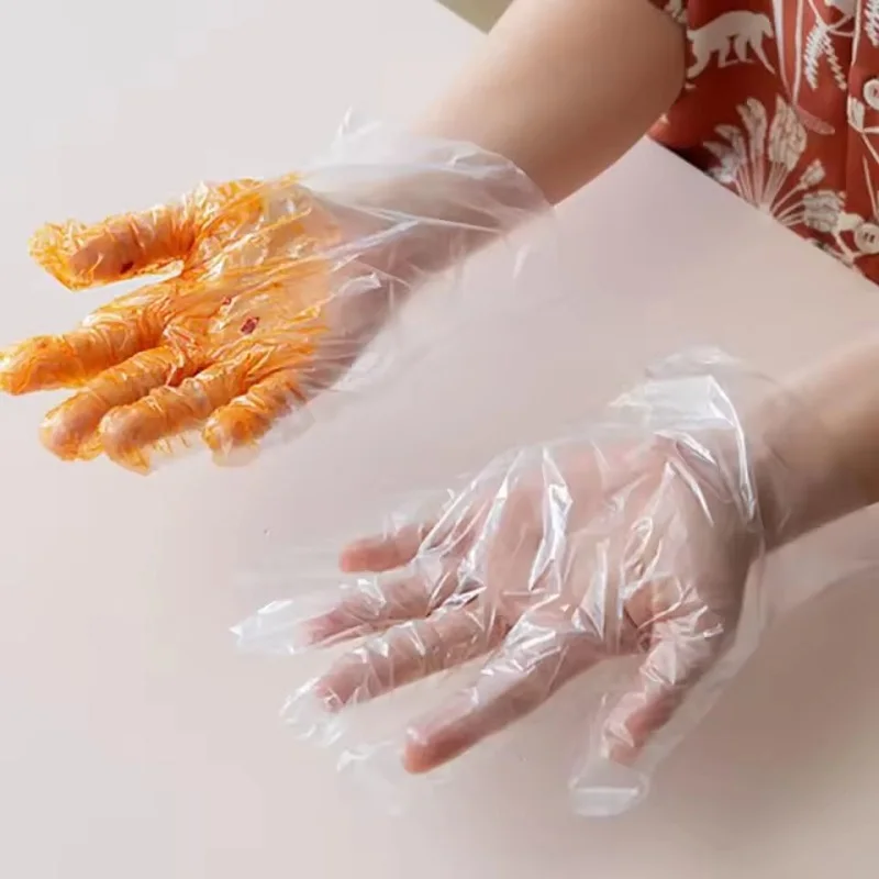 【プラスチック手袋で大丈夫?】ニトリル等との違いを徹底比較!用途別・最適な使い捨て手袋の選び方